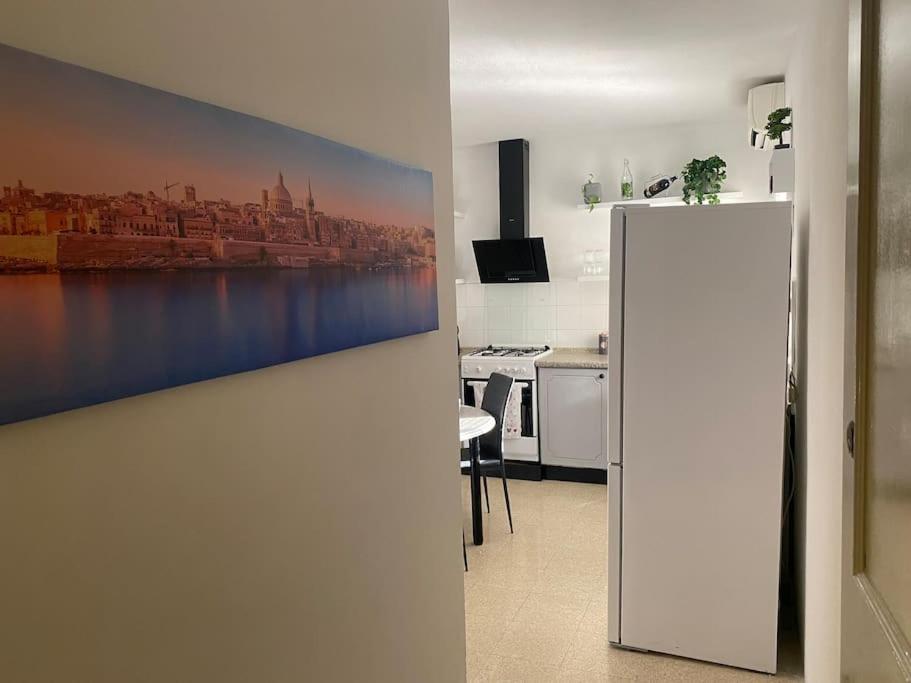 St Paul'S Bay Central Apartment In Qawra San Pawl il-Baħar Extérieur photo