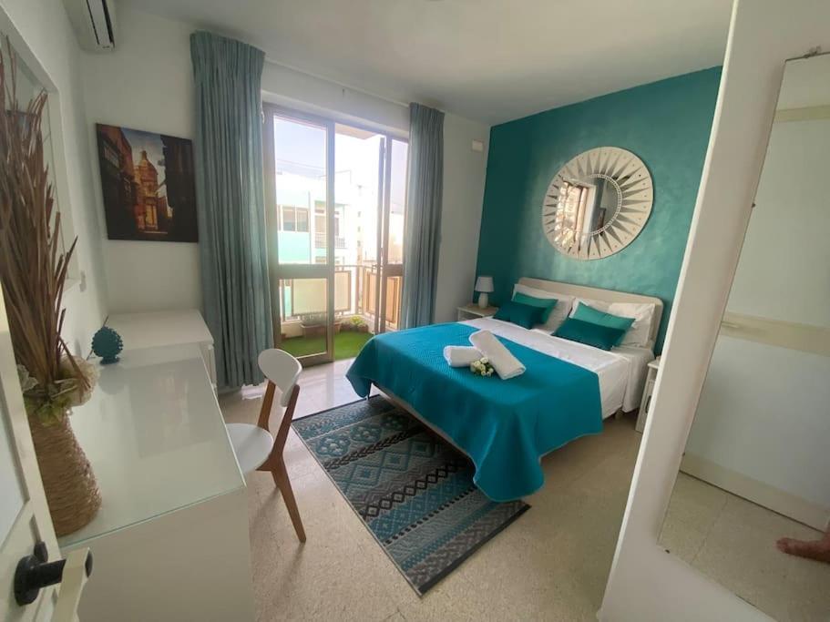 St Paul'S Bay Central Apartment In Qawra Extérieur photo